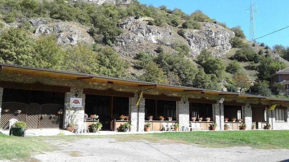 Agriturismo San Giuliano Dei Fratelli Giai Суза Экстерьер фото